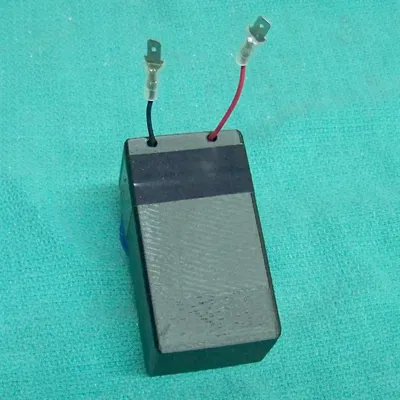 Vỏ pin chì 6V 2AH cho hai pin 18650