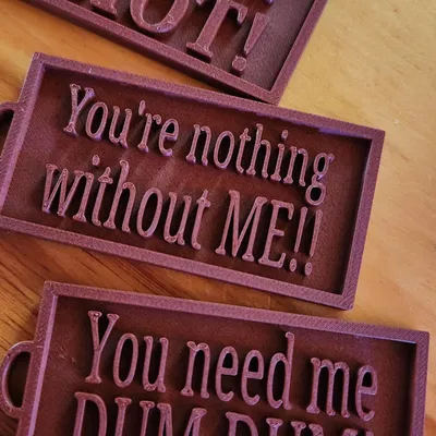 Móc khóa nhắc nhở sự ngớ ngẩn trong cuộc sống