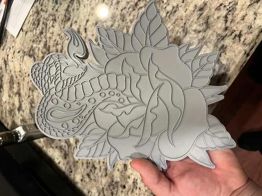 Hình xăm truyền thống rắn và hoa hồng phong cách Mỹ - Image 1