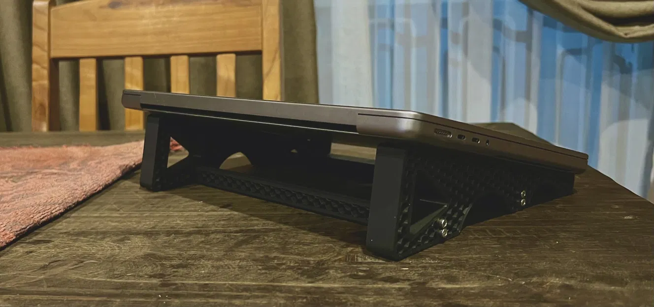 Giá đỡ MacBook 14 inch M1 Pro chắc chắn của Mabur - Image 2