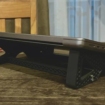 Giá đỡ MacBook 14 inch M1 Pro chắc chắn của Mabur