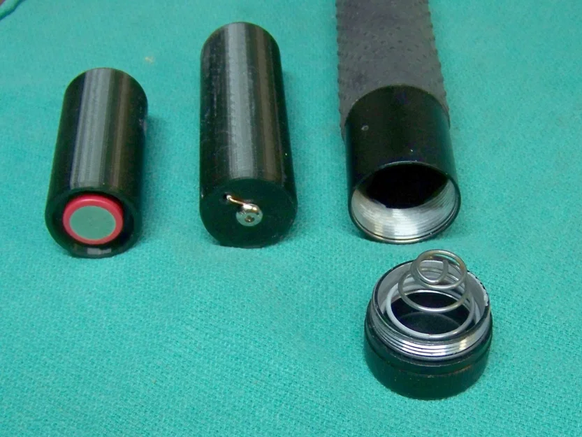 Bộ chuyển đổi pin Lithium 20700 hoặc 18650 sang 3 pin D - Image 2