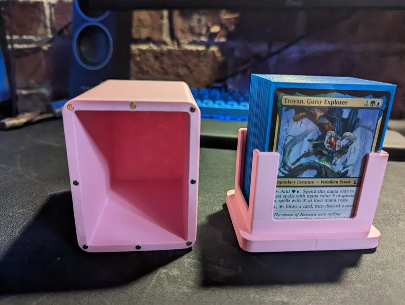 Hộp bài Magic The Gathering với thiết kế tinh tế và từ tính - Image 1