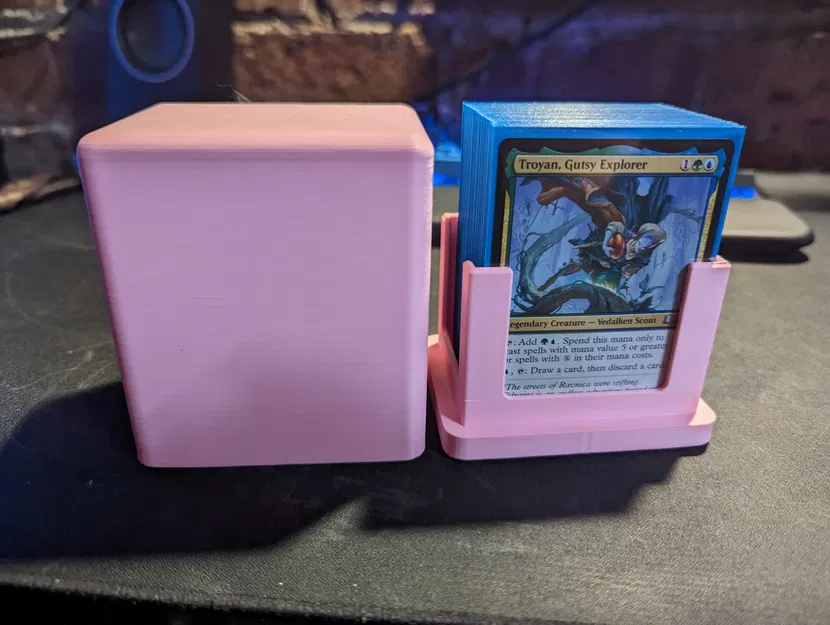 Hộp bài Magic The Gathering với thiết kế tinh tế và từ tính - Image 2