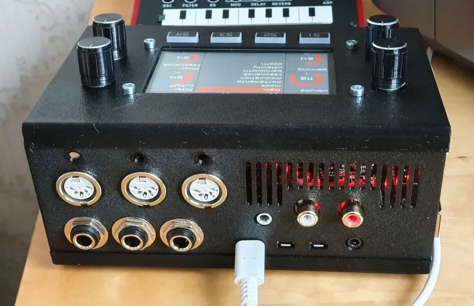 Vỏ cho Zynthian Synthesizer V4 với các chi tiết tùy chỉnh - Image 2