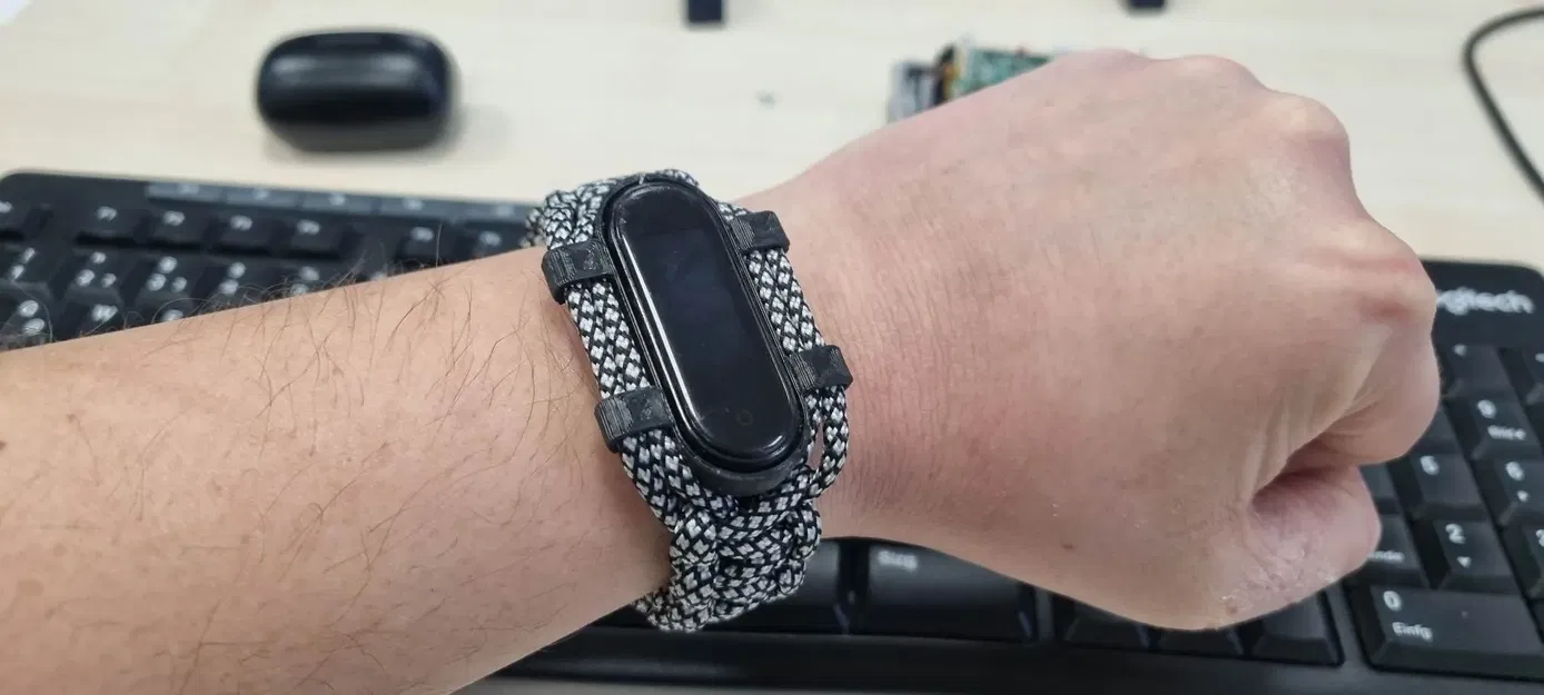 Giá đỡ cho Mi Band 4 bằng dây paracord - Image 1