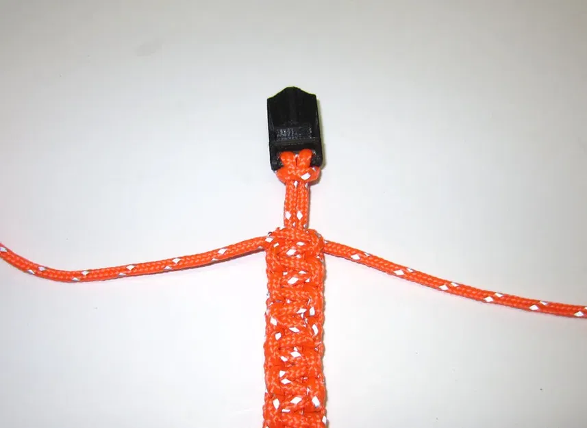 Vòng tay sinh tồn với dây paracord 7 feet - Image 15