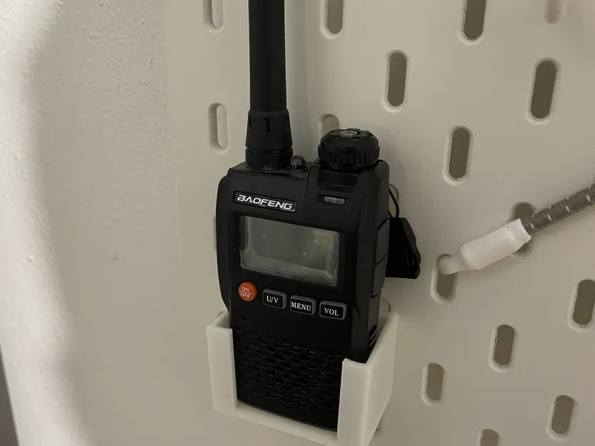 Giá đỡ Baofeng UV-3R Skadis cho máy bộ đàm - Image 1