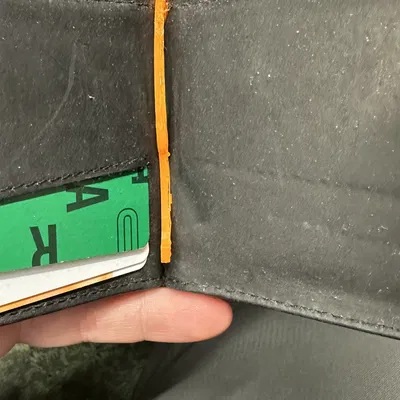 Kẹp tiền thay thế cho ví hoặc kẹp tiền độc lập