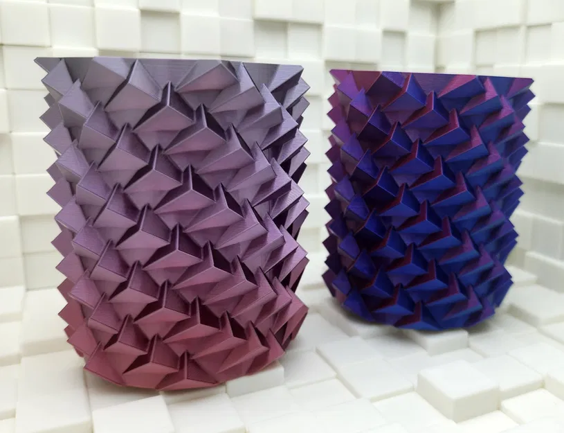 Bình hoa xoắn ốc đuôi rồng - Image 8