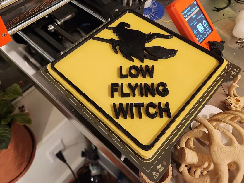 Biển báo phù thủy bay thấp cho trang trí Halloween - Image 2