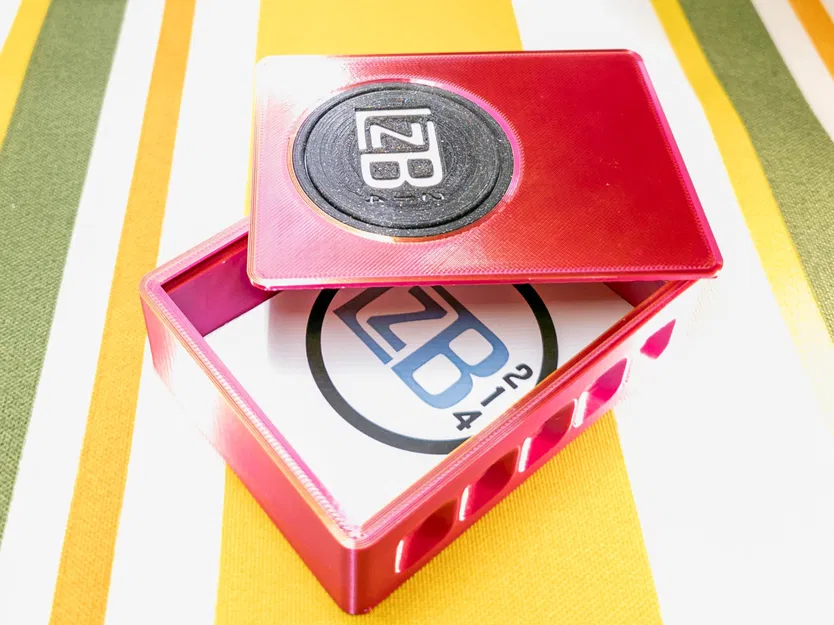 Hộp bài chơi 60 lá với nắp trượt và khe bỏ xu - Image 2