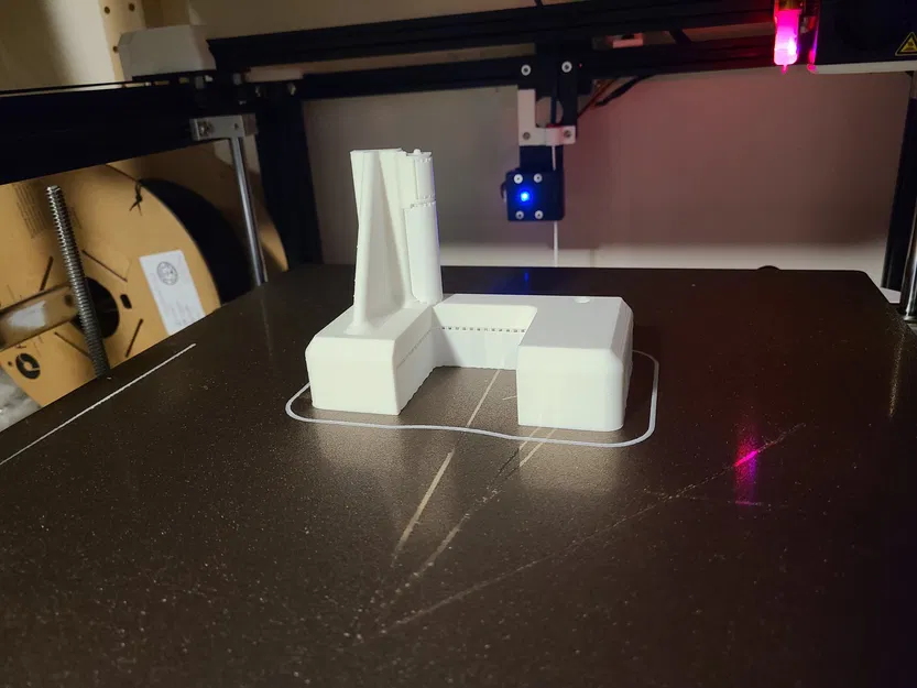 Nắp động cơ bước Ender 5 Plus với giá đỡ dây cáp - Image 4