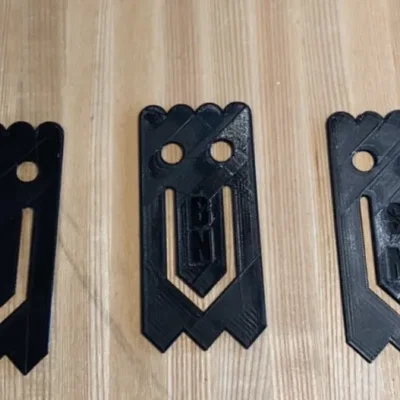 Kẹp giấy hình mặt ma quái kích thước 13 x 6 cm