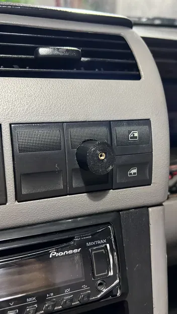 Giá đỡ iPhone 13 Pro Max cho ô tô - Image 3