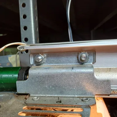 Khớp nối trục vít Chamberlain cho cửa gara