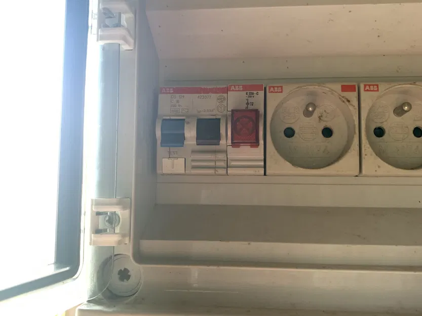 Bản thay thế bản lề cho hộp điện ABB - Image 4