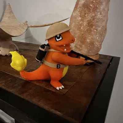 Charmander sử dụng súng phun lửa trong nghệ thuật điêu khắc