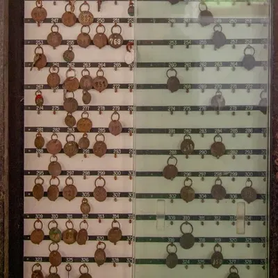 Biển số cho thợ mỏ trong khai thác khoáng sản