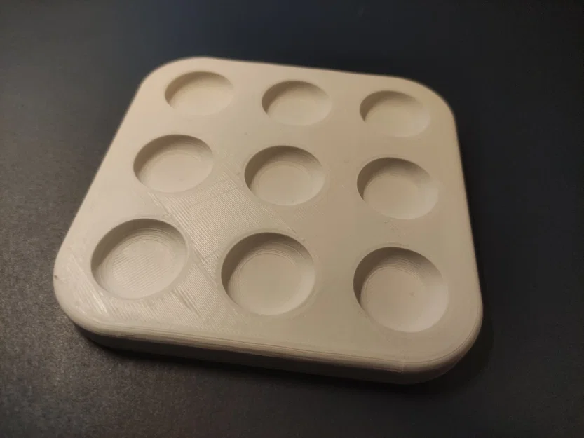 Bảng màu sơn đơn giản với 9 ô chứa - Image 1