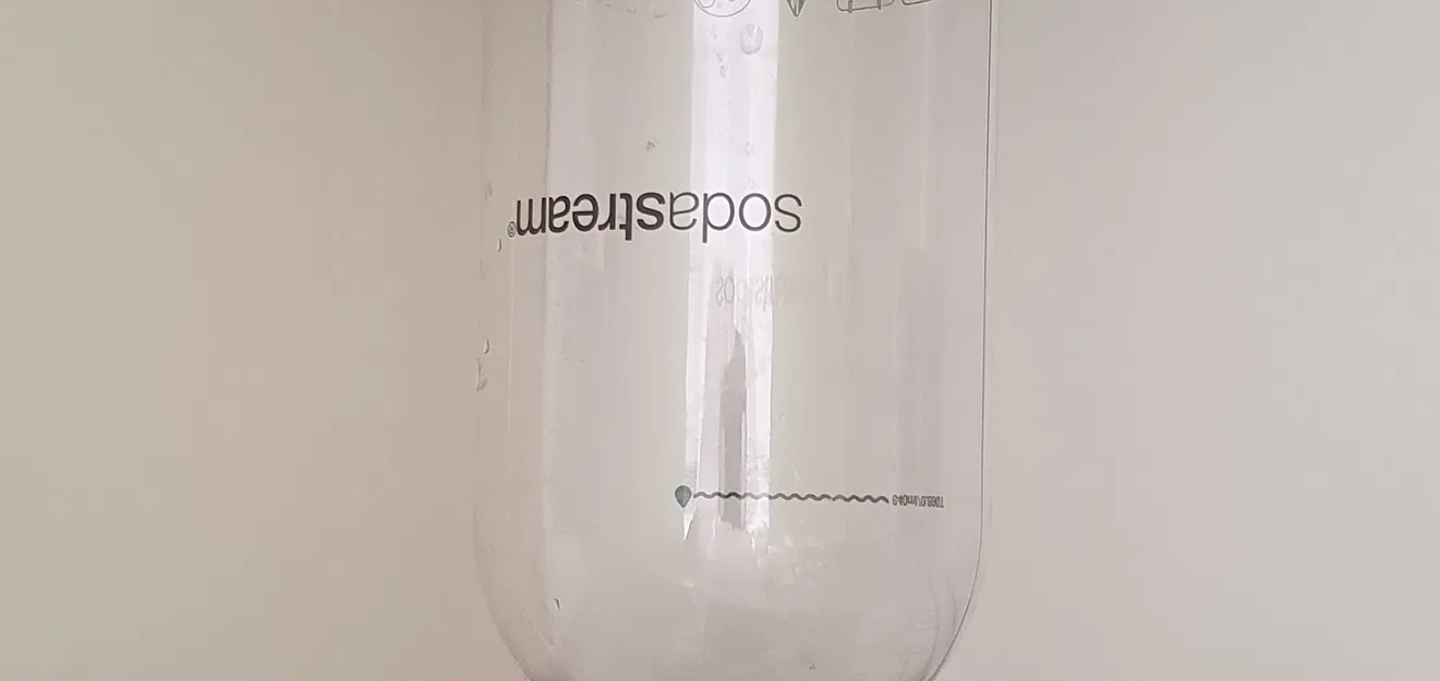 Nắp máy sấy Sodastream giữ chai thẳng đứng - Image 1