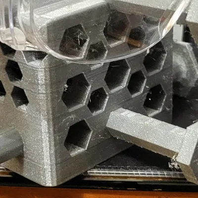 Giá đỡ kính hình lục giác cho ô tô