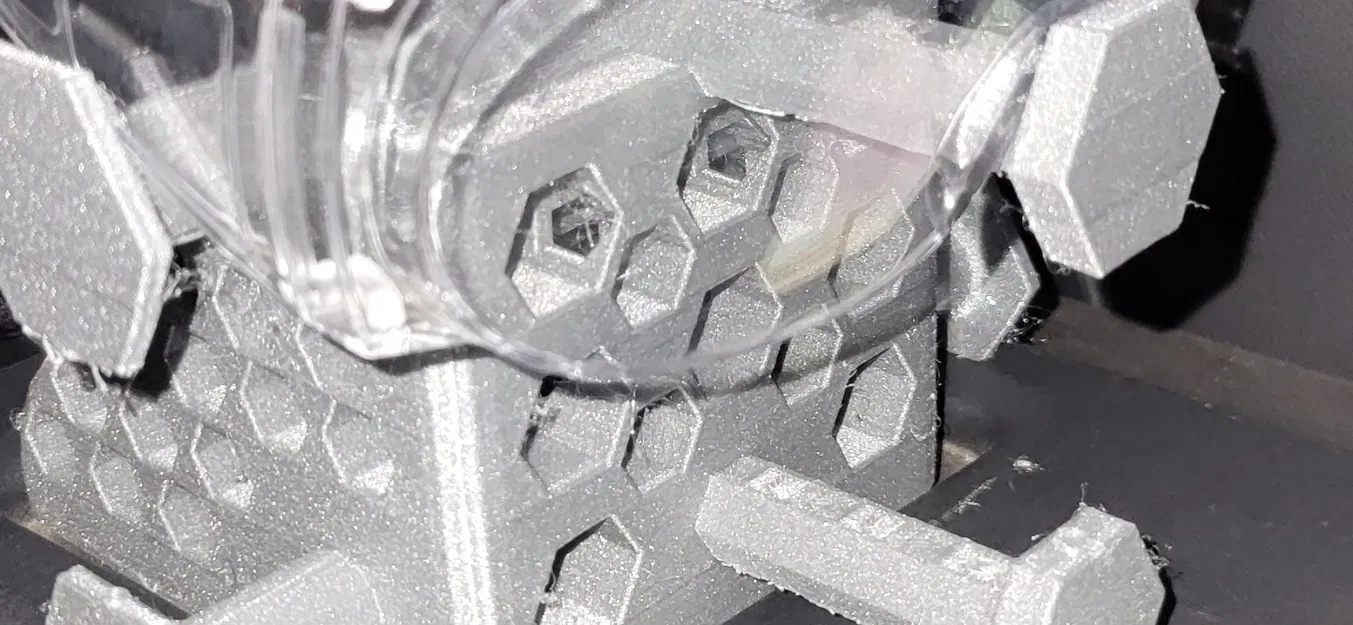 Giá đỡ kính hình lục giác cho ô tô - Image 2