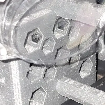 Giá đỡ kính hình lục giác cho ô tô