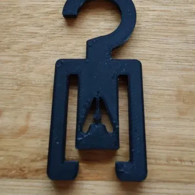 Kẹp khăn tắm với chữ cái đầu tiên