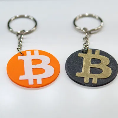 Móc chìa khóa Bitcoin với logo BTC