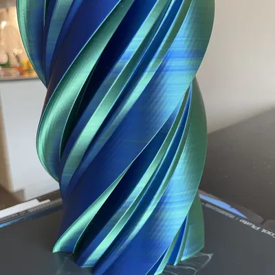 Bình hoa xoắn ốc Tornado cao 260 mm