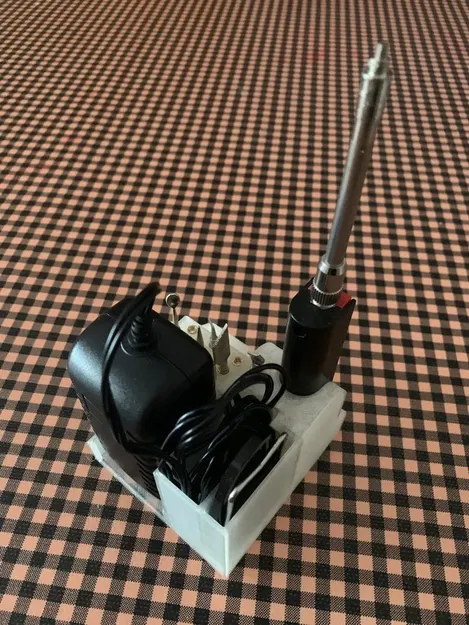 Giá đỡ sạc Modifi3d Pro với kết nối ẩn cho nguồn EU - Image 1