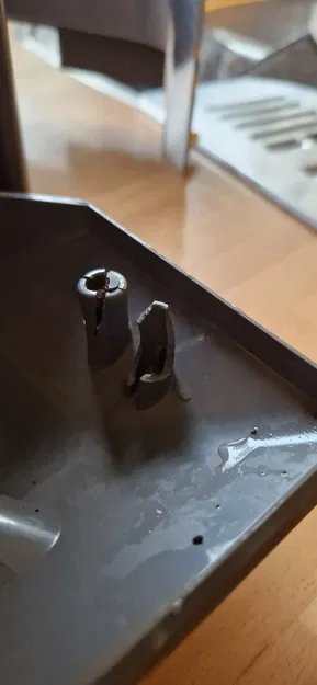 Sửa chữa giá đỡ ống tạo bọt sữa Siemens EQ 6 - Image 3