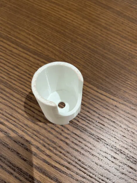 Giá đỡ ống xịt phòng tắm gắn tường - Image 1