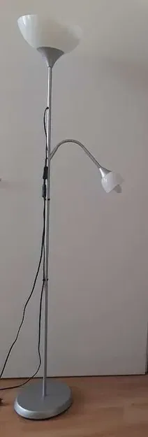 Cách sửa đèn sàn IKEA bị hỏng đầu và đuôi ống bột - Image 1