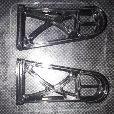 Giá đỡ khăn giấy treo dưới kệ