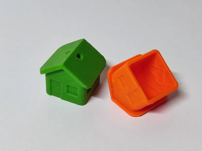 Móc khóa hình nhà không góc cạnh sắc nhọn - Image 2