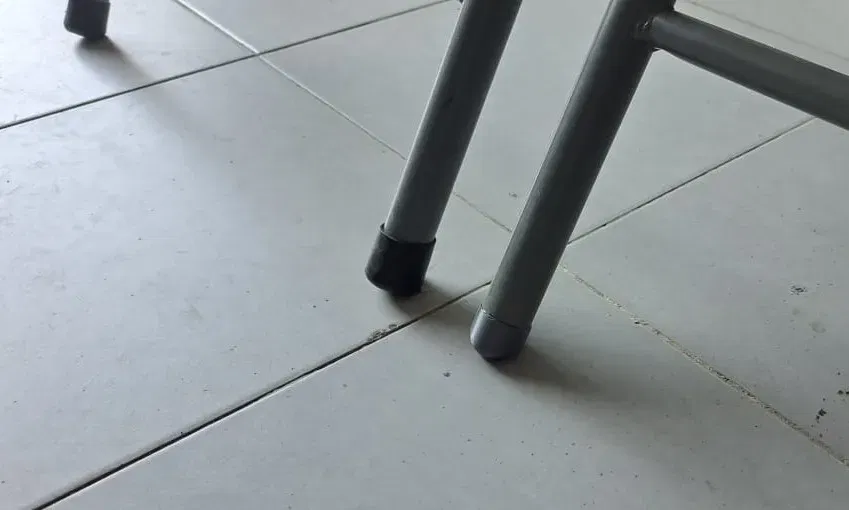 Thay thế nắp cuối cho ghế xếp - Image 1