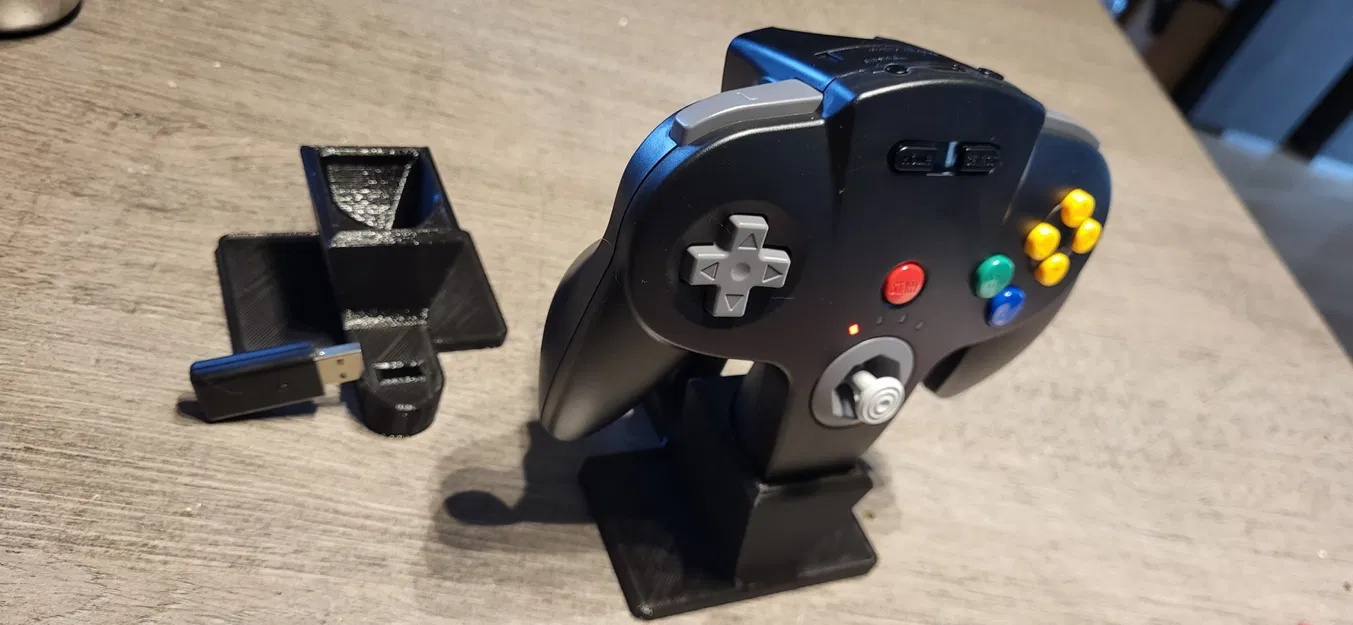 Giá đỡ tay cầm N64 với giá đỡ USB - Image 1