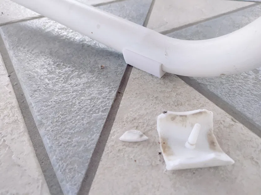 Thay thế bộ bảo vệ chân bàn cho bàn sân thượng - Image 3