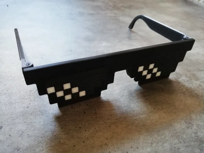 Kính mắt "Cuộc sống khó khăn" với phần đệm mũi dễ in - Image 1