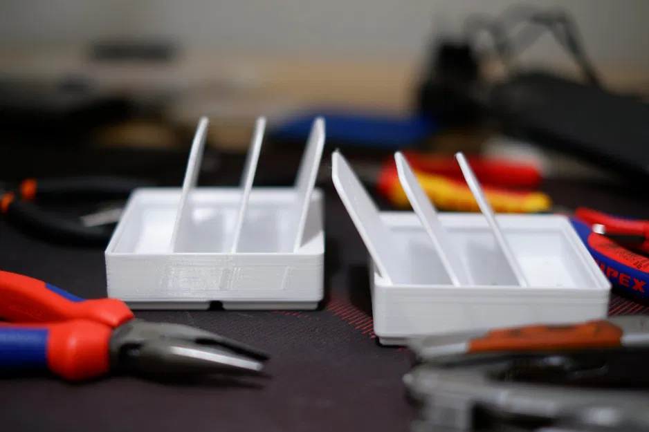 Giá đỡ mini nipper Gridfinity 2x2 tự chứa - Image 2