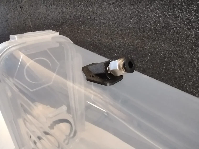 Đầu ra M6 PTFE cho thùng chứa filament trên máy in 3D - Image 1