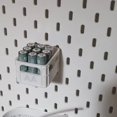 Giá đỡ pin AA và AAA trong thùng bia Skadis