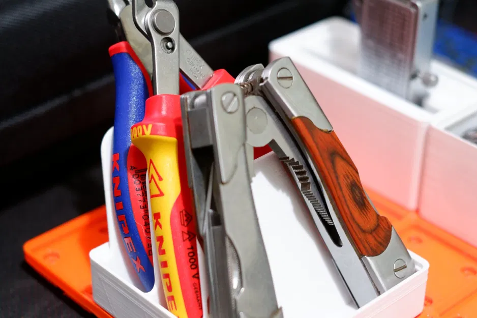 Giá đỡ mini cho kìm cắt Gridfinity - Image 1