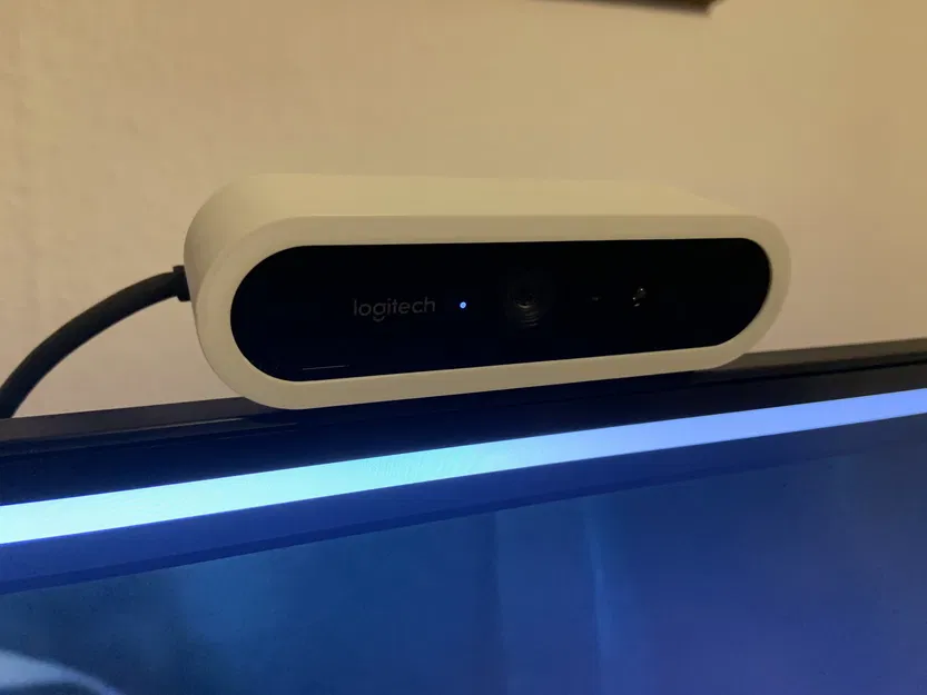 Giá đỡ webcam Logitech Brio cho màn hình Aorus FI32U - Image 1