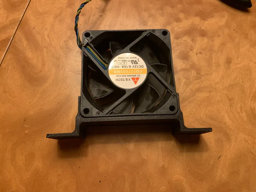 Giá đỡ quạt 70mm giữa các khay HDD trong case Define 7XL - Image 1