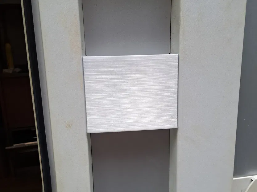 Thay thế giá đỡ cửa cho xe caravan Südwind Knaus - Image 1