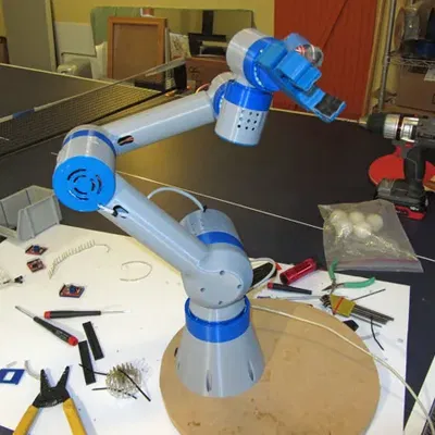 Cánh tay robot sáu trục WE-R2.4 với kích thước 80%