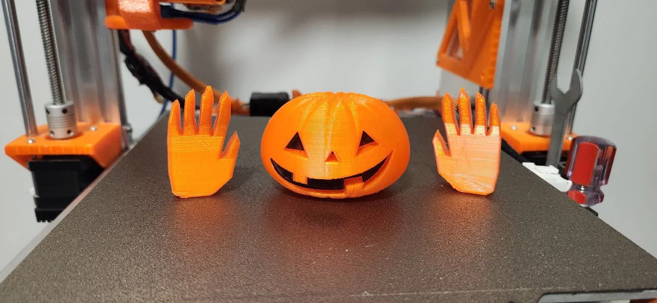 Nhân vật Lewis không phải đèn bí ngô - Image 2